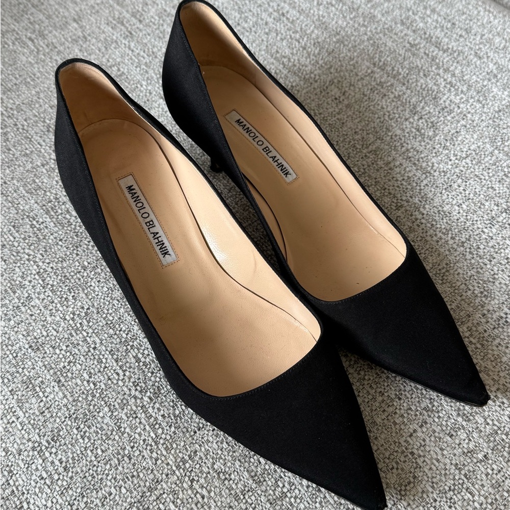 Manolo Blahnik AS IS Black Silk Kitten Heels EU 39.5
